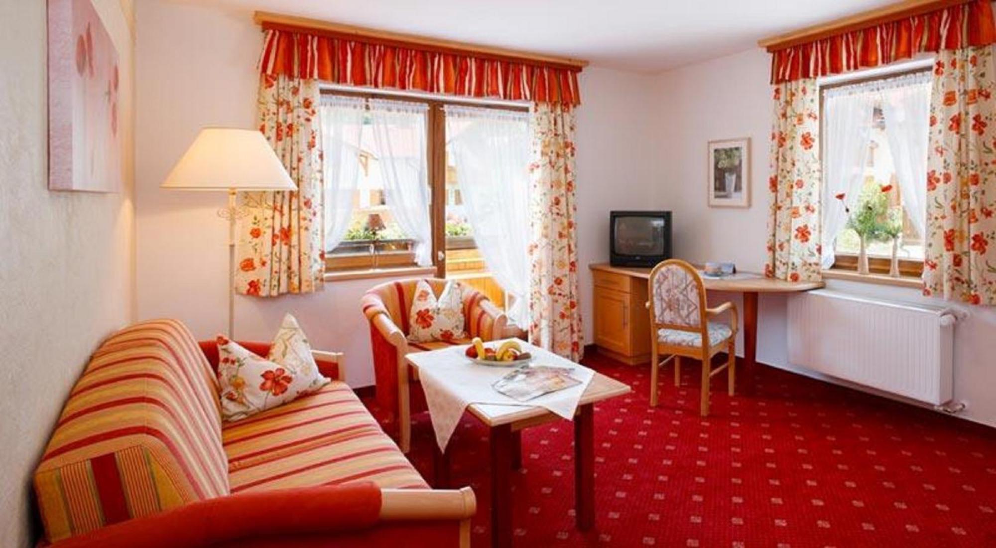 Pension Alpenblick Hotel Pfronten Exterior photo